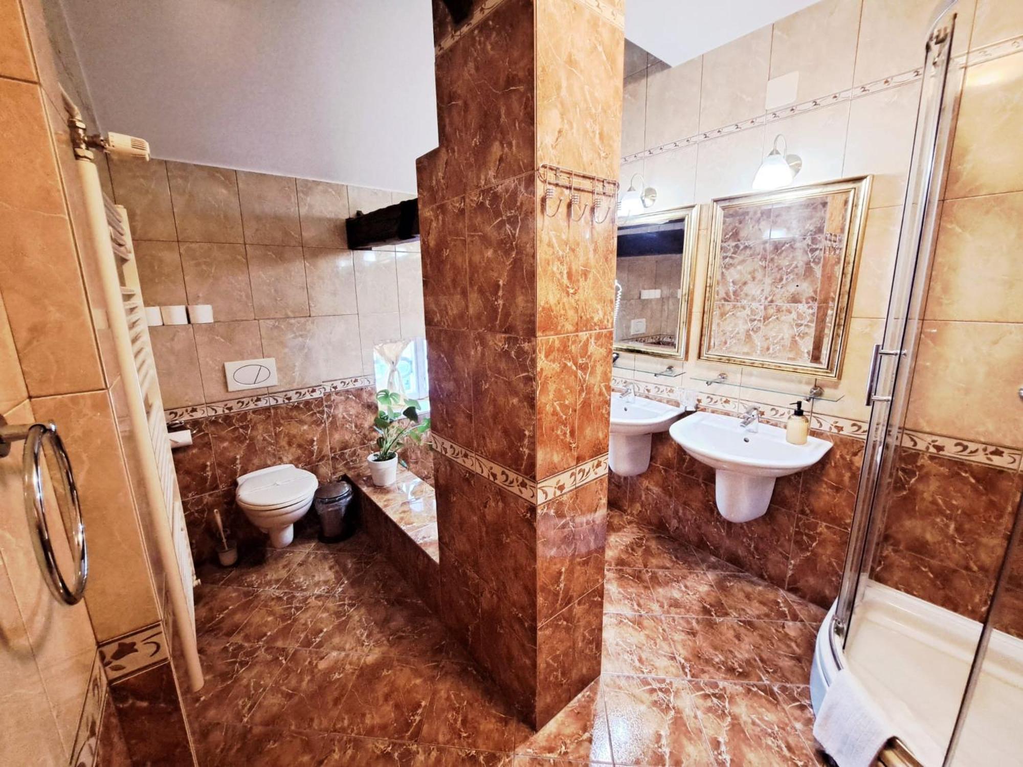 Hotel Livadic サモボル エクステリア 写真