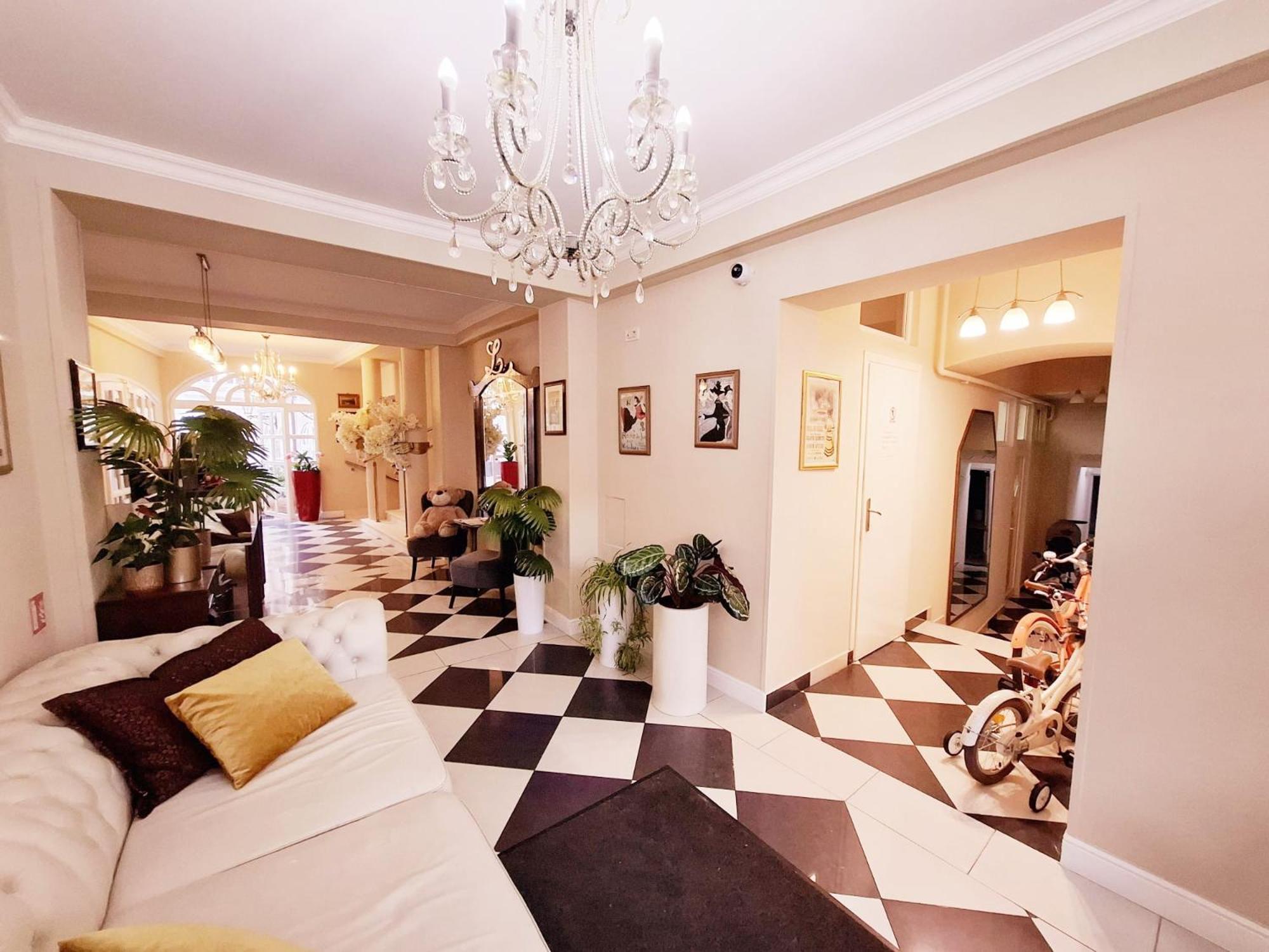 Hotel Livadic サモボル エクステリア 写真