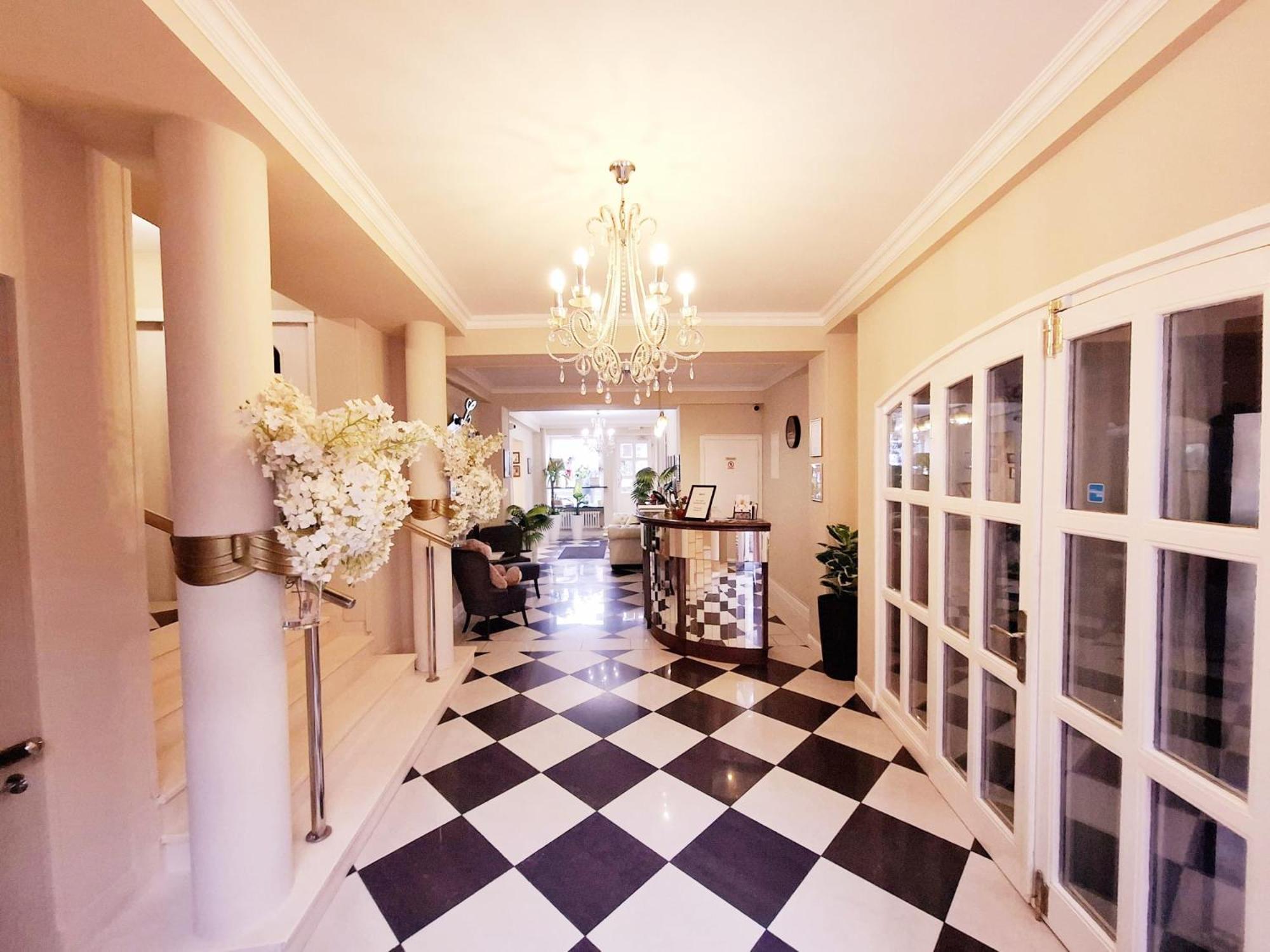 Hotel Livadic サモボル エクステリア 写真